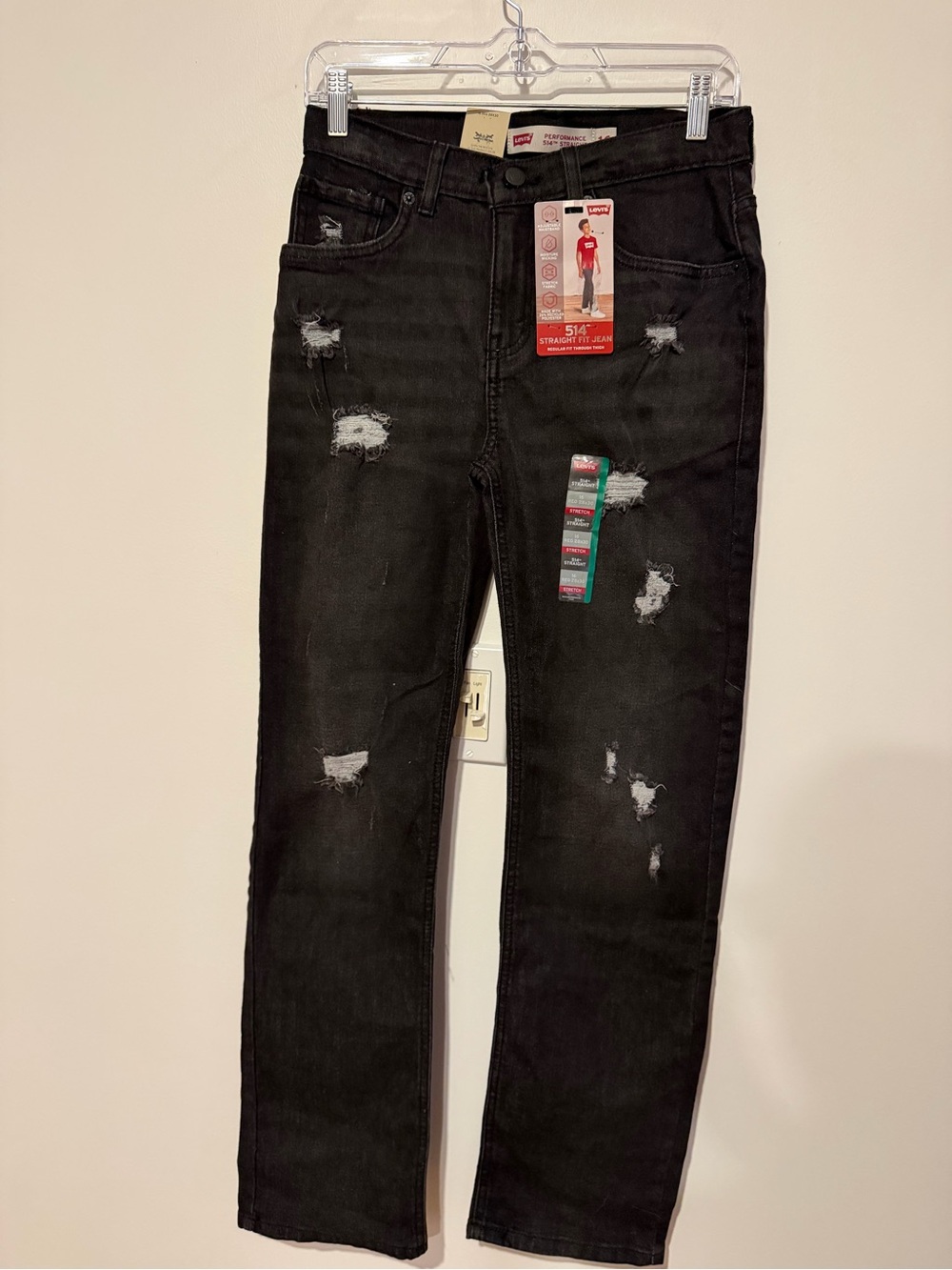 NWT Boys Black Distressed Levi’s 514 Straight Fit Performance Size 16 Regular